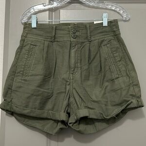 American Eagle Baggy Mom Short- Size 4